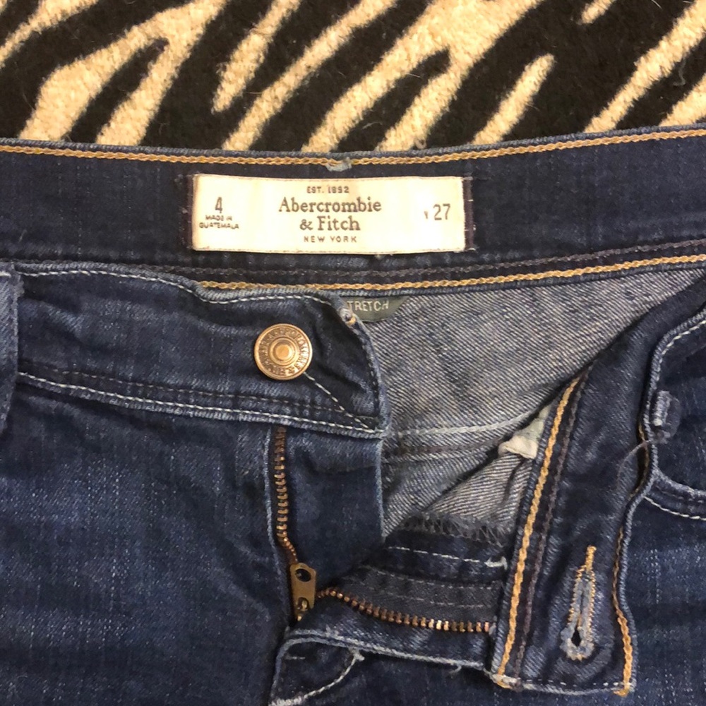Shorts - Picture 2 of 3